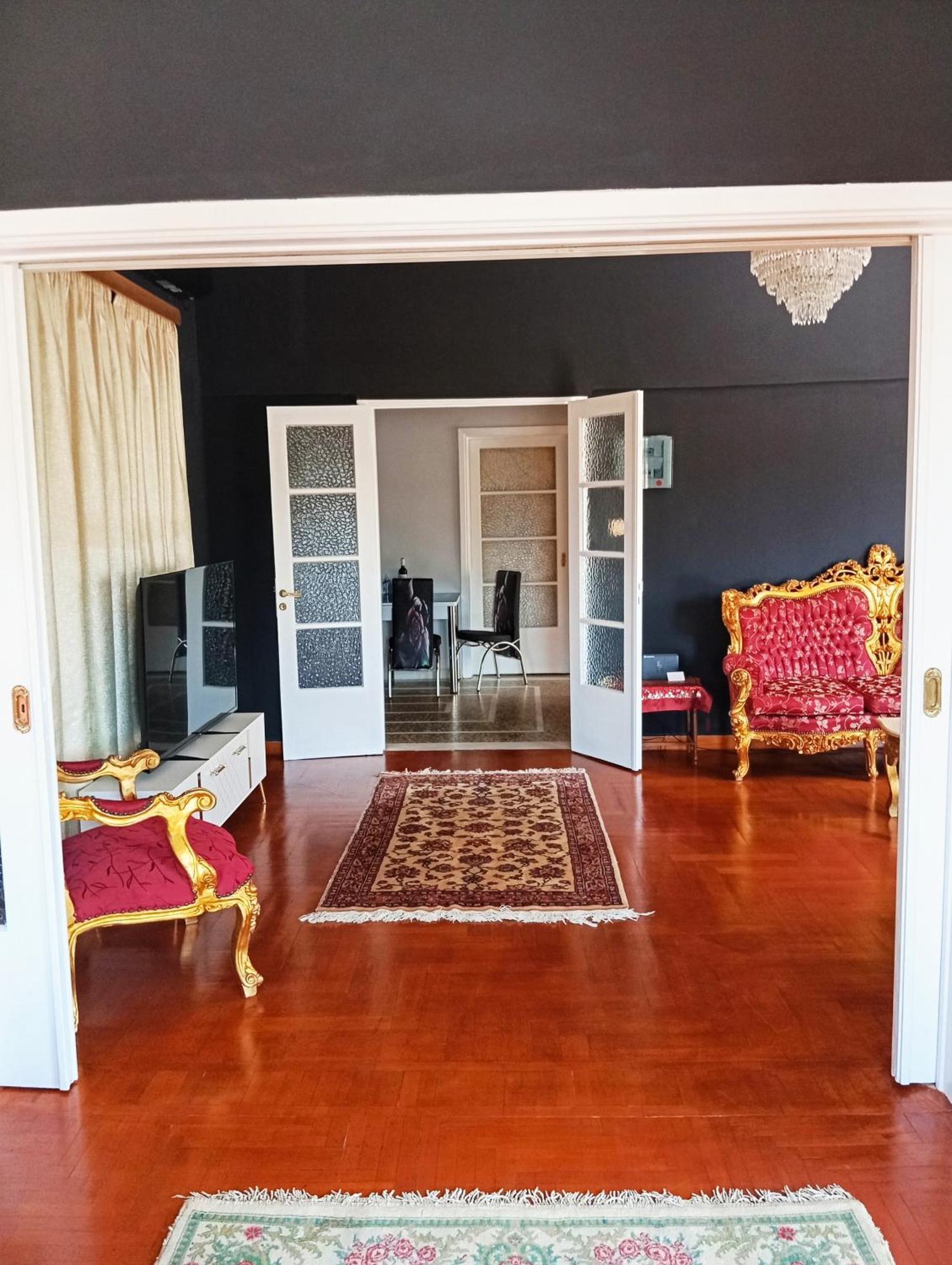 Iris Baroque Apartment Elefsína Esterno foto